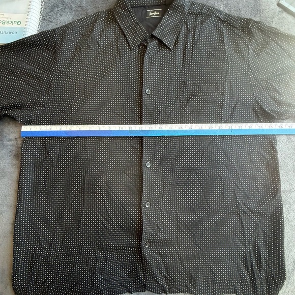 Neimus Marcus Mens Black shirt 2X Gold  & Brown Shapes Short Sleeve Silk Blend - Picture 9 of 10